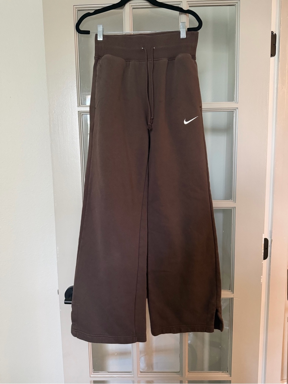 Nike Sportswear Phoenix Fleece Women's High-Waisted Wide-Leg Pants - Picture 2 of 3